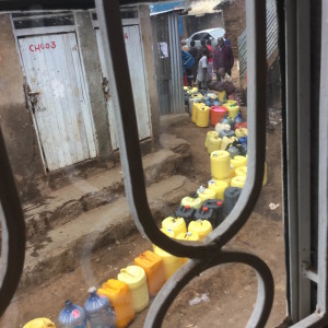 jerri-cans-in-kibera-slum